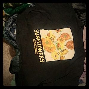 A xl sunflower aesthetic shirt cropped at front